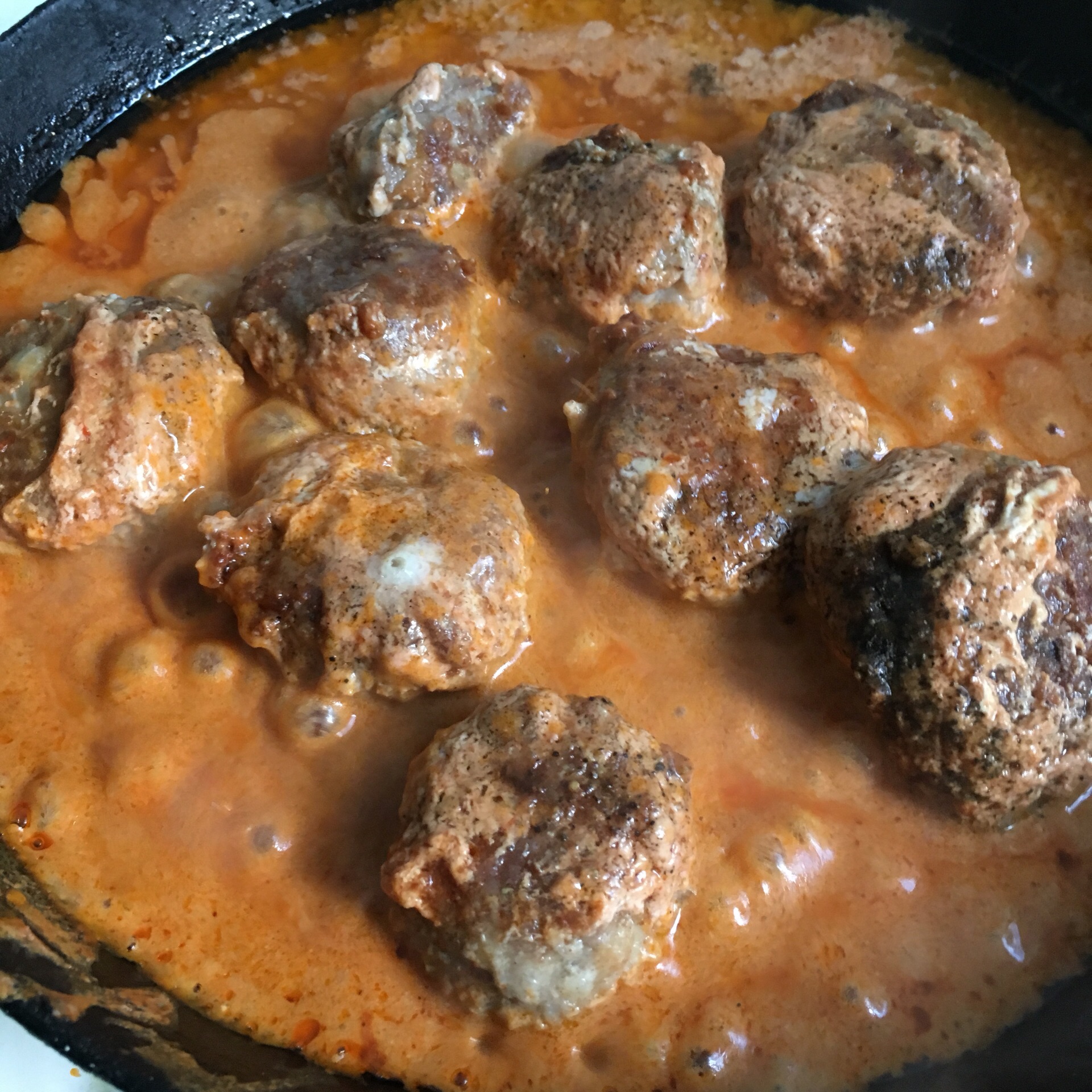 Подливка с мясным фаршем рецепт. Тефтели из фарша с подливкой. Тефтели из говяжьего фарша. Подливка с фаршем. Тефтели из говяжьего фарша с подливкой.