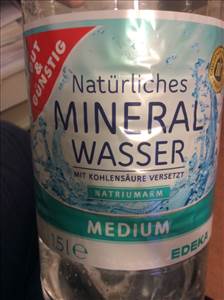 Gut Gunstig Mineralwasser Medium Photo