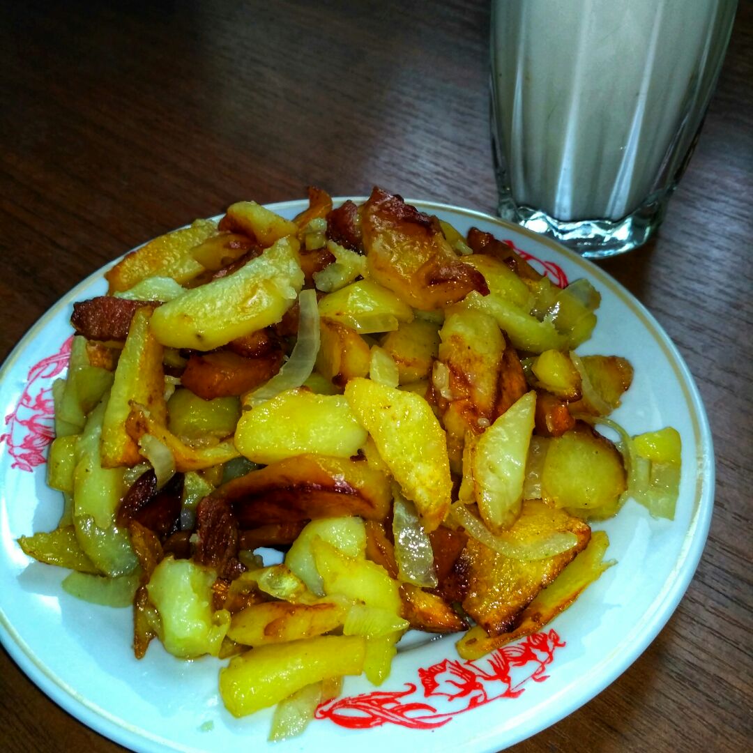 Рецепт жареной картошки с молоком